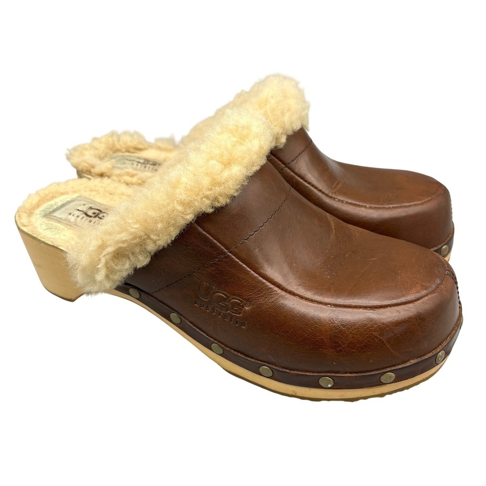 UGG Australia Leather Shearling Clog Mules‎ Sz 7 Cozy Fur Lined Classic Trend